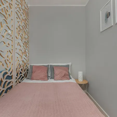 Stylowe & Przytulne Studio Krynicka Z Parkingiem Przymorze By Renters شقة